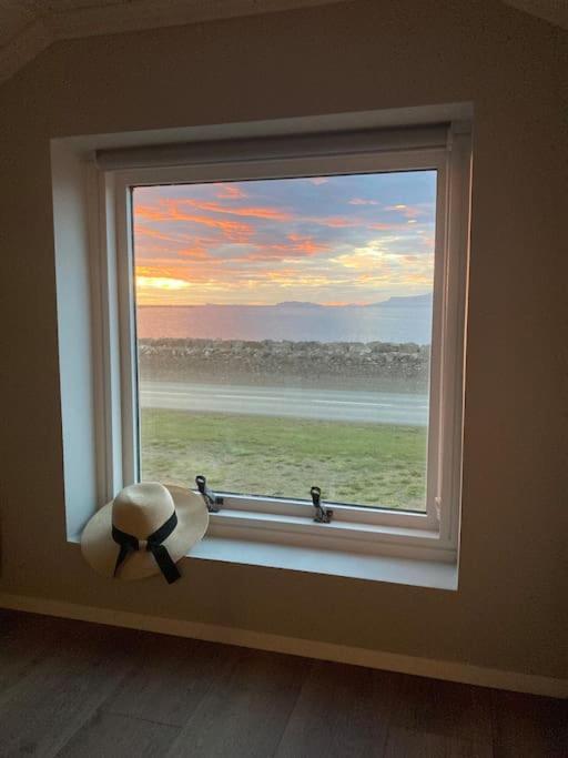 Brim Guesthouse, With Ocean View Saudarkrokur Екстериор снимка