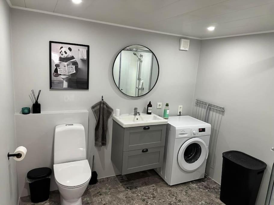 Brim Guesthouse, With Ocean View Saudarkrokur Екстериор снимка